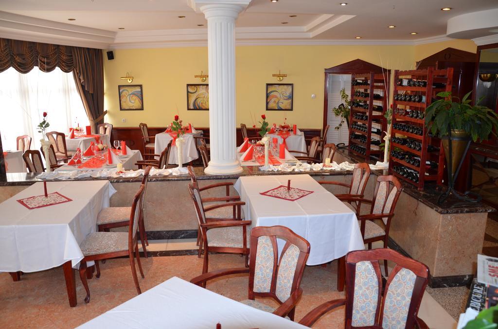 Bellevue Hotel And Resort Bardejov Exterior photo